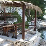 Bezic Tatil Evi *